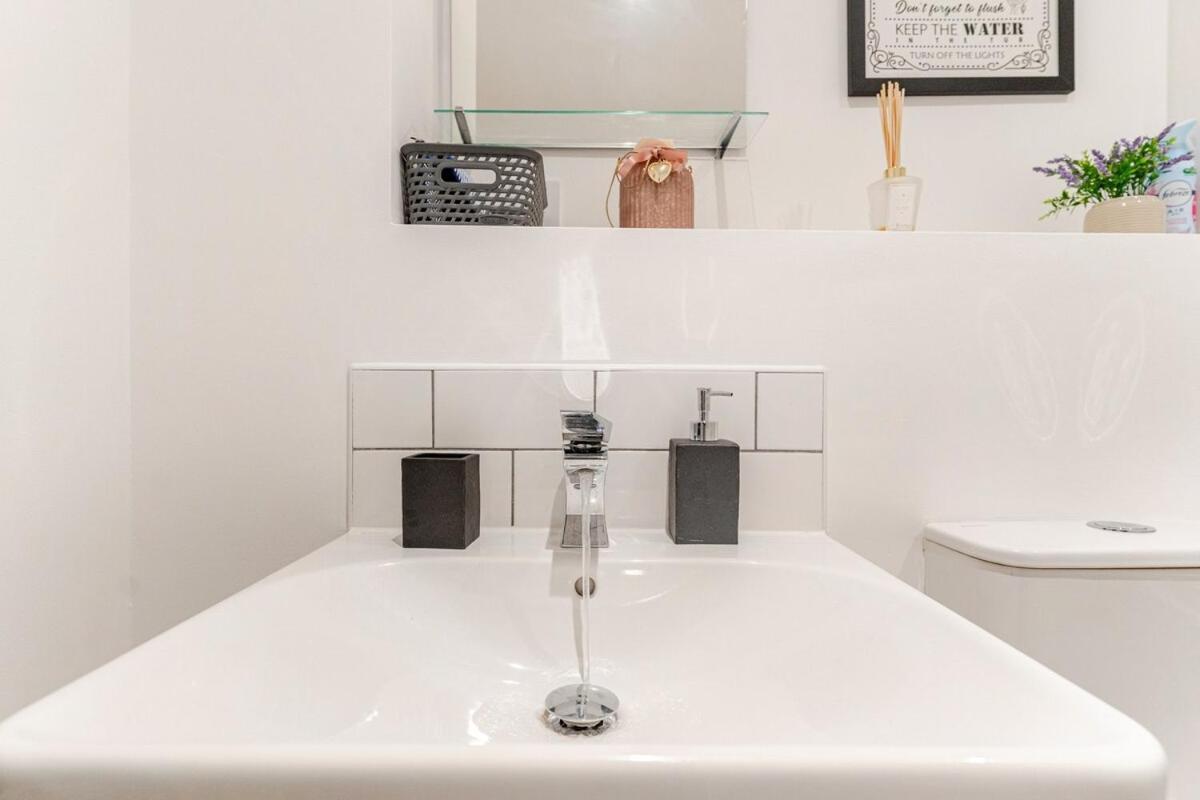 Apartment Modern Digbeth Flat Sleeps 4 *